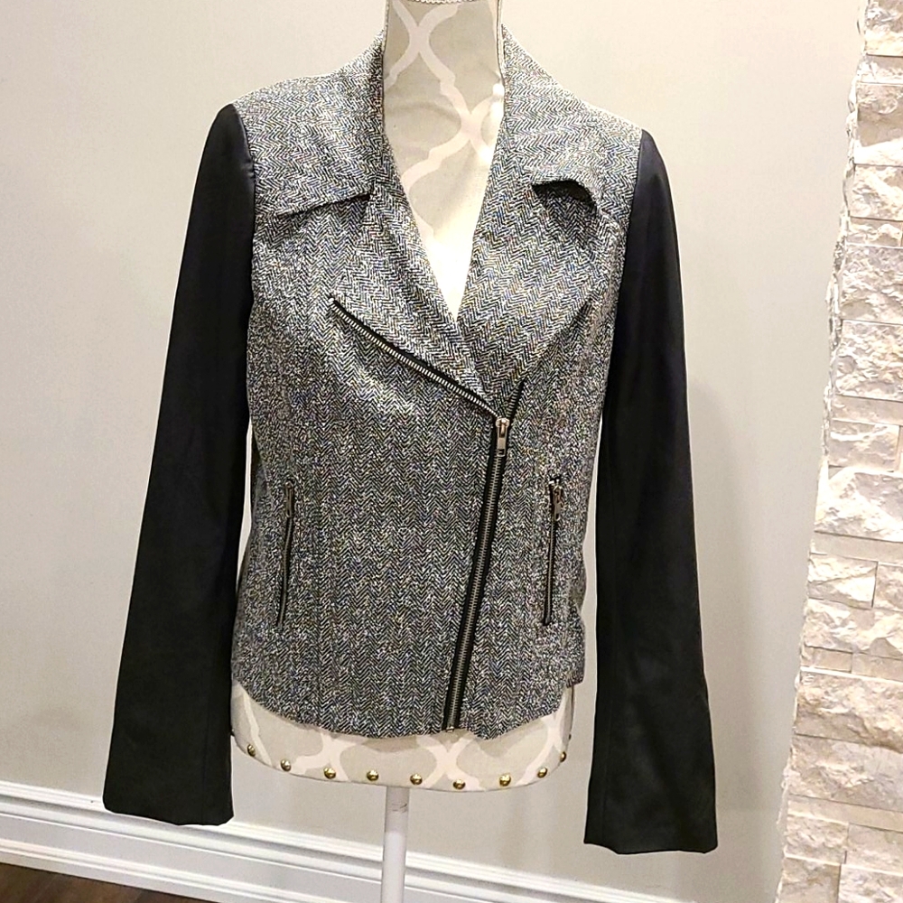 Daniel Rainn zip up blazer w/ vegan leather sleeve